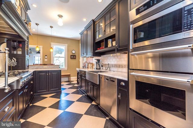 1633 GRASSHOPPER LN, Lower Gwynedd, PA 19002
