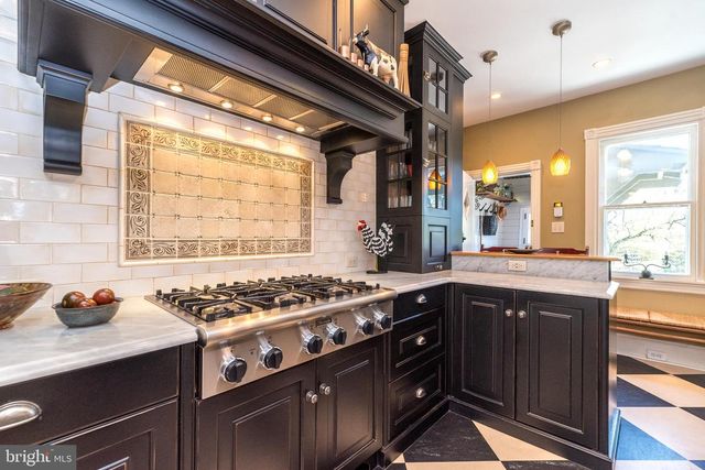 1633 GRASSHOPPER LN, Lower Gwynedd, PA 19002