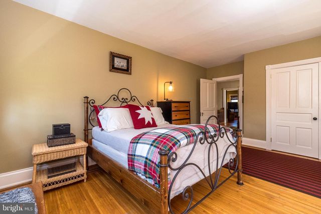 1633 GRASSHOPPER LN, Lower Gwynedd, PA 19002