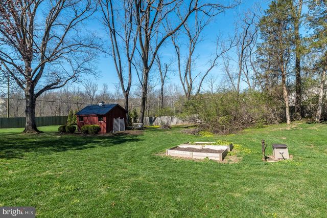 1633 GRASSHOPPER LN, Lower Gwynedd, PA 19002