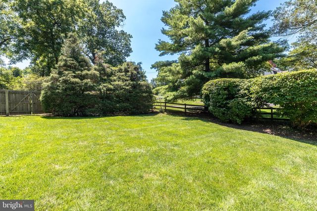 1633 GRASSHOPPER LN, Lower Gwynedd, PA 19002