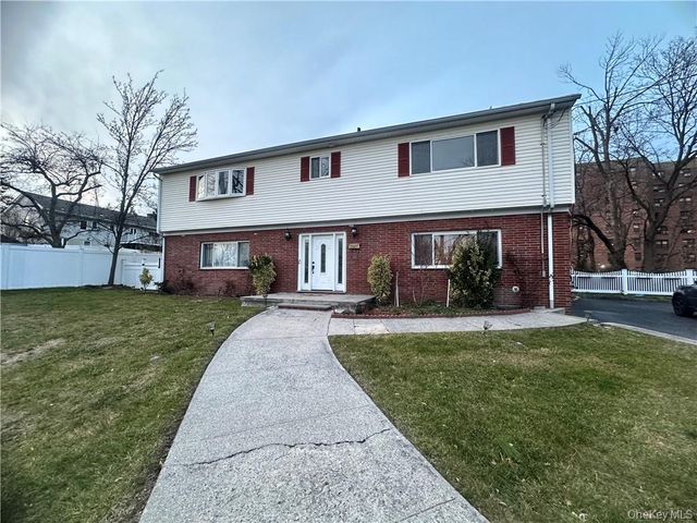 545 Pelham Road, New Rochelle, NY 10805