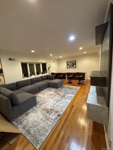 545 Pelham Road, New Rochelle, NY 10805