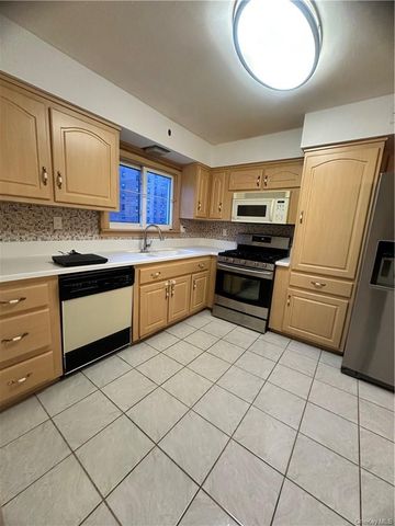 545 Pelham Road, New Rochelle, NY 10805