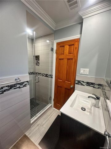 545 Pelham Road, New Rochelle, NY 10805