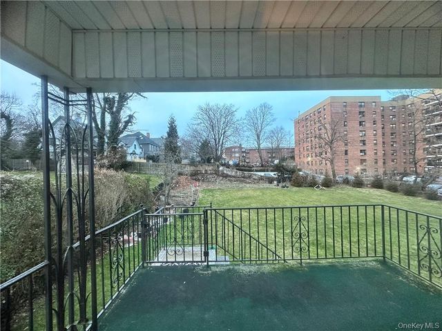545 Pelham Road, New Rochelle, NY 10805