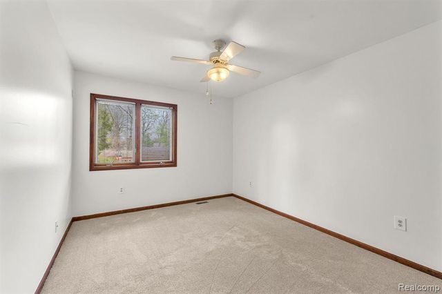 852 N Beech Daly Road, Dearborn Heights, MI 48127
