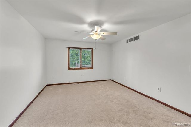 852 N Beech Daly Road, Dearborn Heights, MI 48127