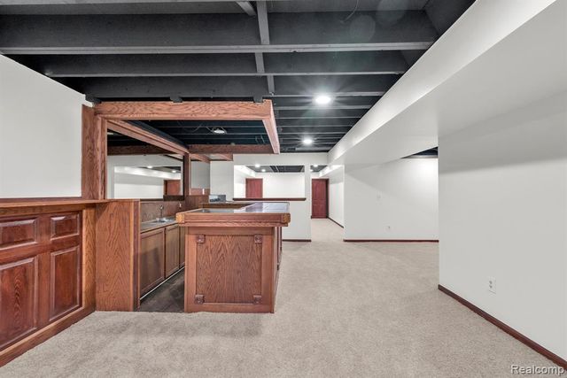 852 N Beech Daly Road, Dearborn Heights, MI 48127