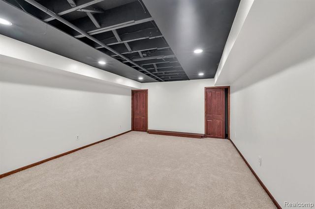 852 N Beech Daly Road, Dearborn Heights, MI 48127