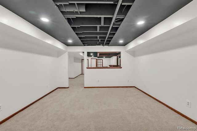 852 N Beech Daly Road, Dearborn Heights, MI 48127