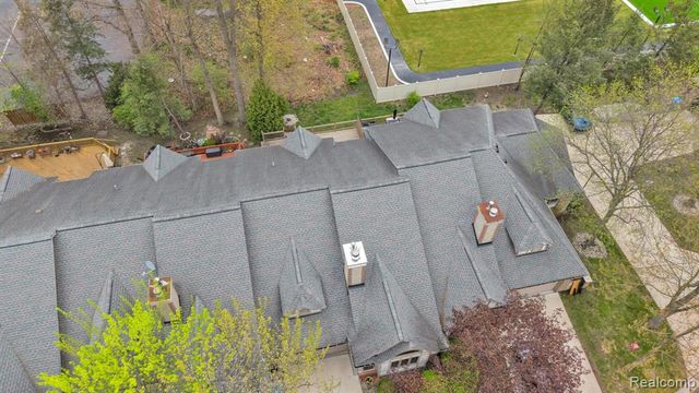 852 N Beech Daly Road, Dearborn Heights, MI 48127