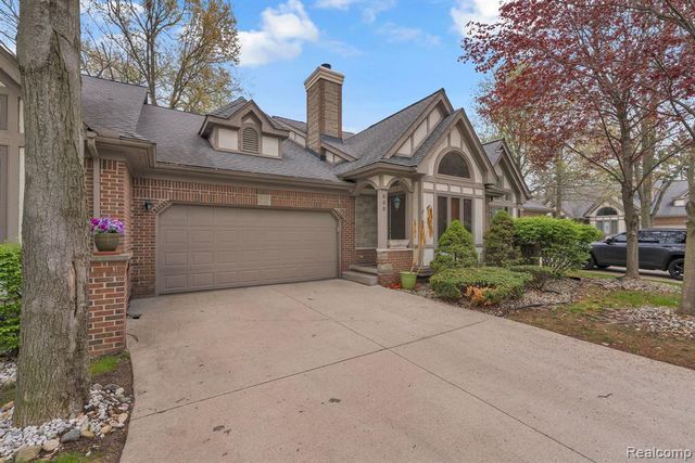 852 N Beech Daly Road, Dearborn Heights, MI 48127