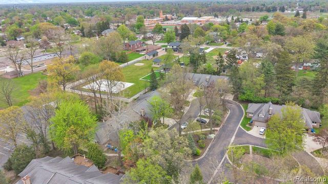 852 N Beech Daly Road, Dearborn Heights, MI 48127