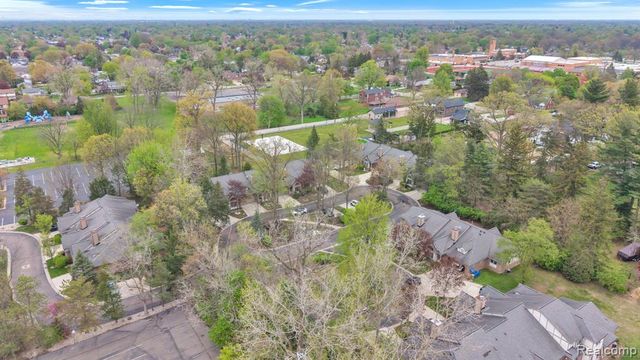 852 N Beech Daly Road, Dearborn Heights, MI 48127