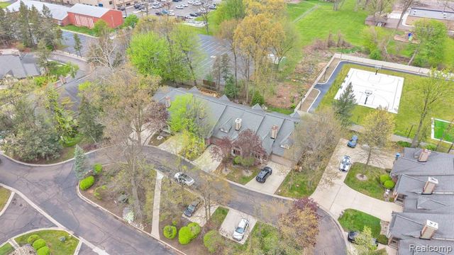 852 N Beech Daly Road, Dearborn Heights, MI 48127