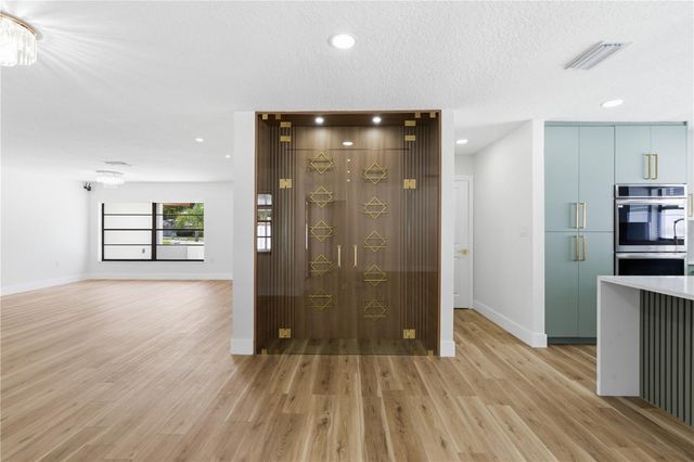 2309 PIN OAK LANE E, Clearwater, FL 33759