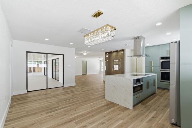 2309 PIN OAK LANE E, Clearwater, FL 33759