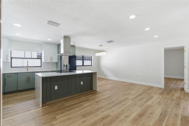 2309 PIN OAK LANE E, Clearwater, FL 33759