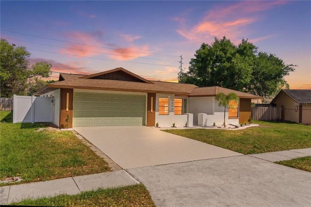 2309 PIN OAK LANE E, Clearwater, FL 33759