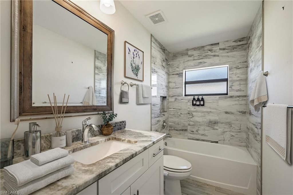 Image 11 of property listing at 2359 NW 38th AVE, Cape Coral, FL 33993