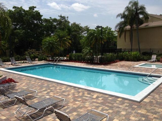 631 Cypress Lake Boulevard D17, Deerfield Beach, FL 33064