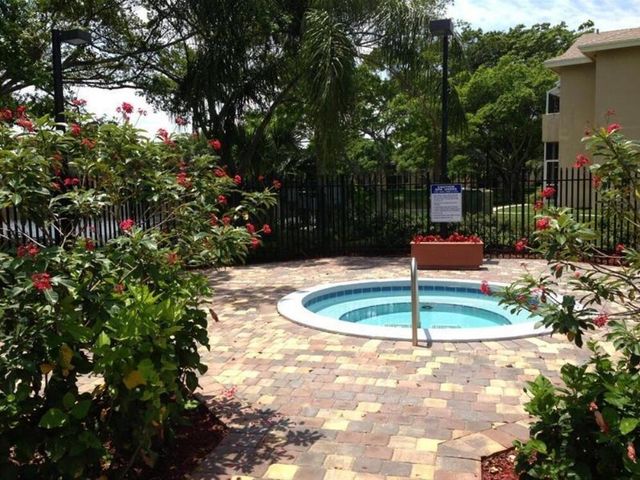 631 Cypress Lake Boulevard D17, Deerfield Beach, FL 33064