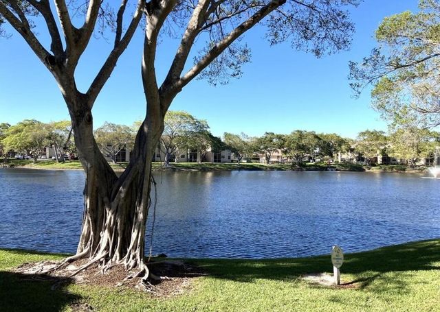 631 Cypress Lake Boulevard D17, Deerfield Beach, FL 33064