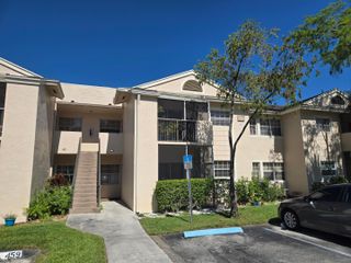 631 Cypress Lake Boulevard D17, Deerfield Beach, FL 33064