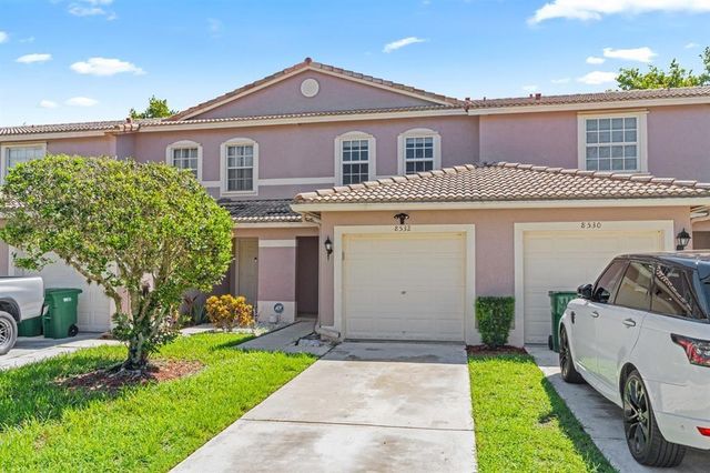 8532 W Southgate Shores Cir 8532, Tamarac, FL 33321