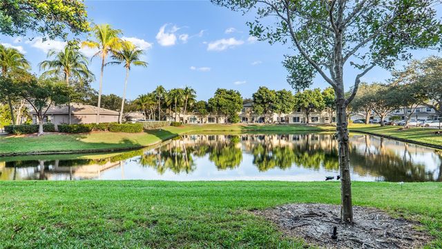 8532 W Southgate Shores Cir 8532, Tamarac, FL 33321