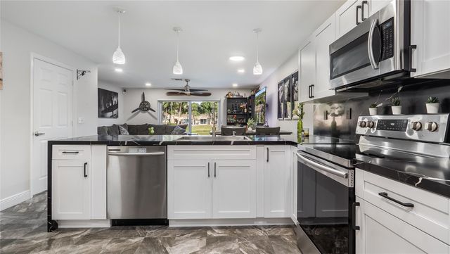 8532 W Southgate Shores Cir 8532, Tamarac, FL 33321