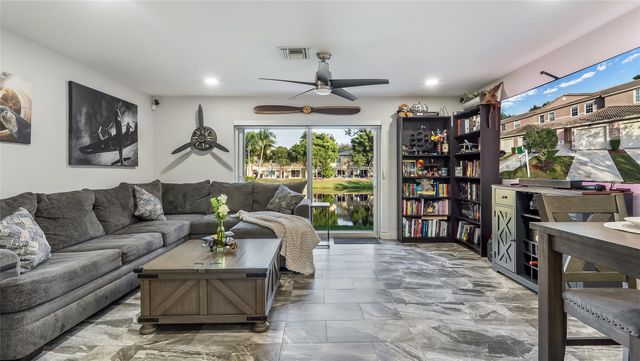 8532 W Southgate Shores Cir 8532, Tamarac, FL 33321