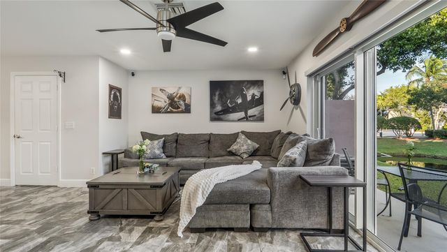 8532 W Southgate Shores Cir 8532, Tamarac, FL 33321