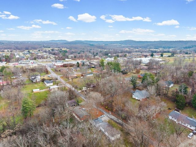939 Watauga Rd, Cookeville, TN 38506