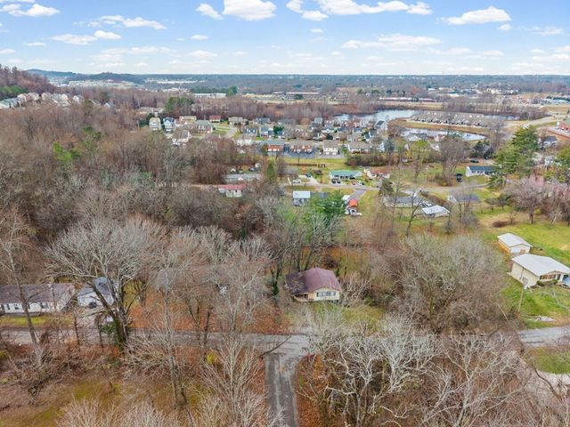 939 Watauga Rd, Cookeville, TN 38506