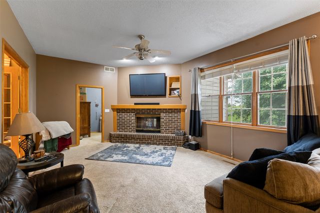 2400 Ridgetop Circle, Ames, IA 50014