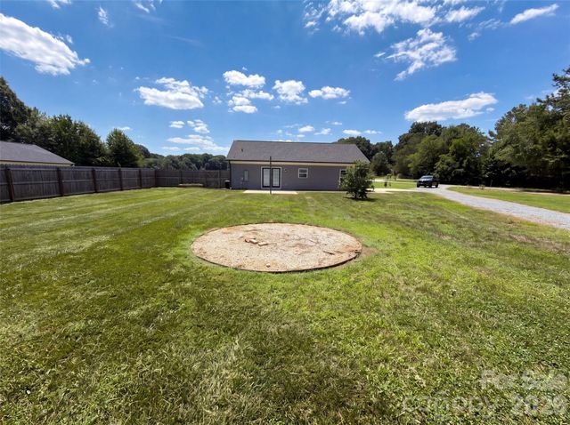 7825 Medlin Road, Monroe, NC 28112