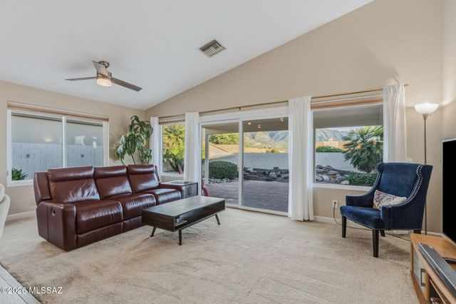64345 E Round Robin Lane, Tucson, AZ 85739