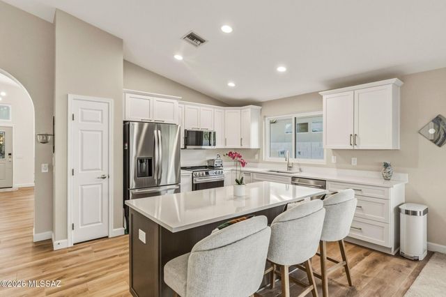 64345 E Round Robin Lane, Tucson, AZ 85739