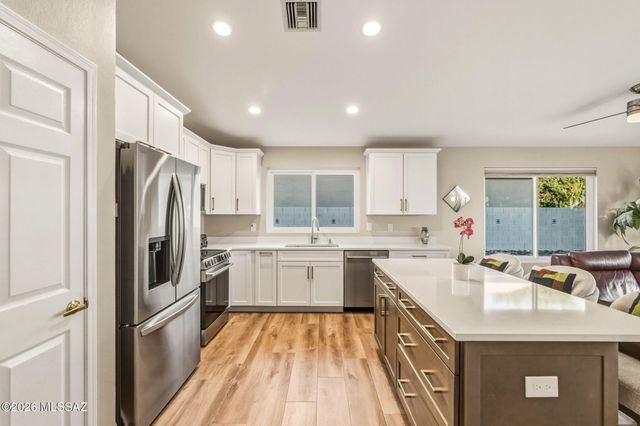 64345 E Round Robin Lane, Tucson, AZ 85739