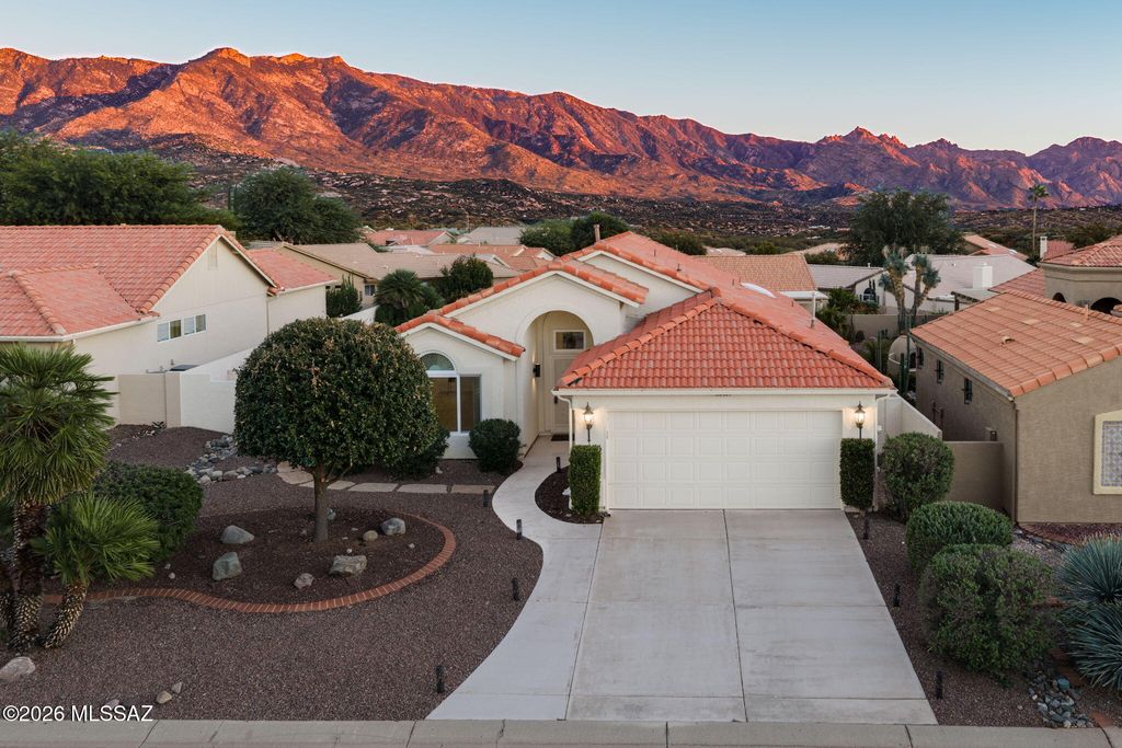 64345 E Round Robin Lane, Tucson, AZ 85739