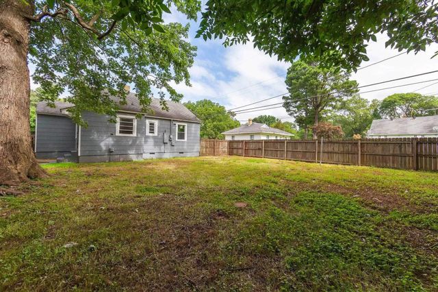 906 WRENWOOD ST, Memphis, TN 38122