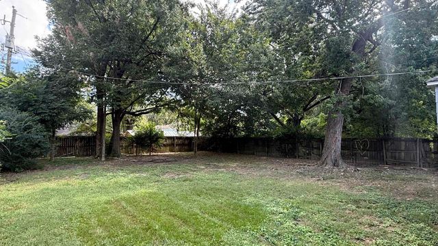 906 WRENWOOD ST, Memphis, TN 38122