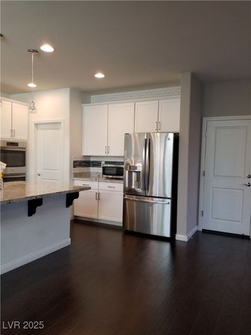 8574 Bobcat Valley Drive, Las Vegas, NV 89148