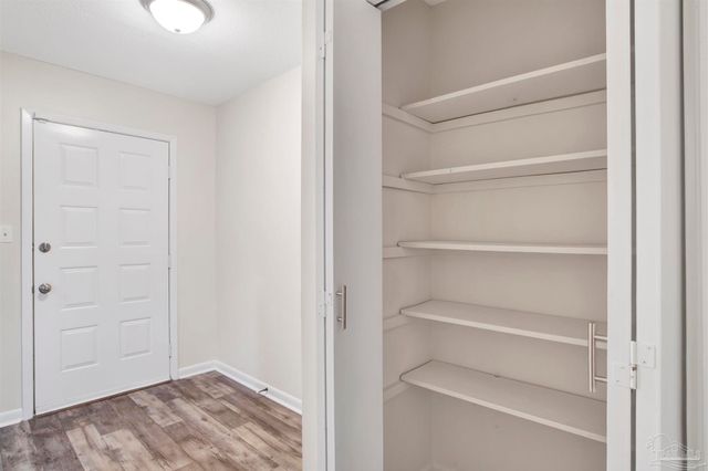 1382 Fairchild St A, Pensacola, FL 32504