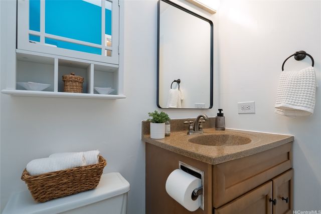 1031 Maunaihi Place 301, Honolulu, HI 96822