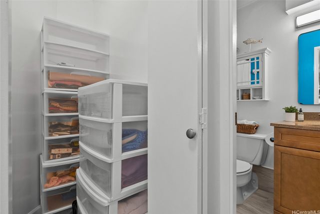 1031 Maunaihi Place 301, Honolulu, HI 96822