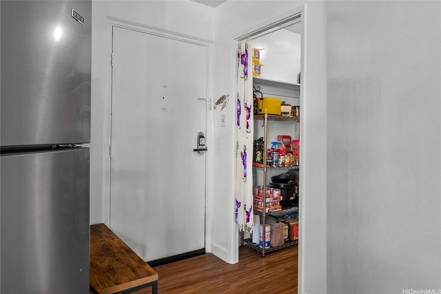 1031 Maunaihi Place 301, Honolulu, HI 96822