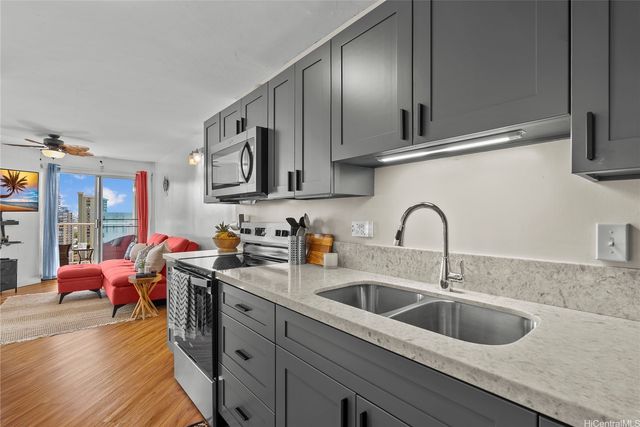 1031 Maunaihi Place 301, Honolulu, HI 96822